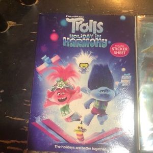 DVD brand new trolls holiday in harmony